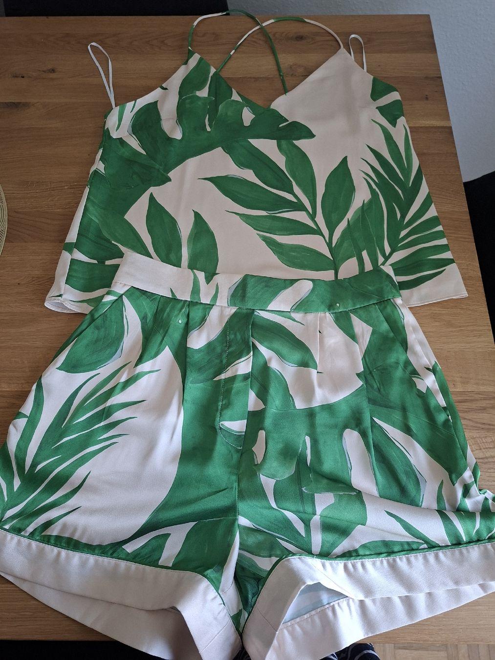 H&M Completi & Tailleur: H&M Set – Nuovo (secondo la descrizione) da Riehen venduto da jlj_st82