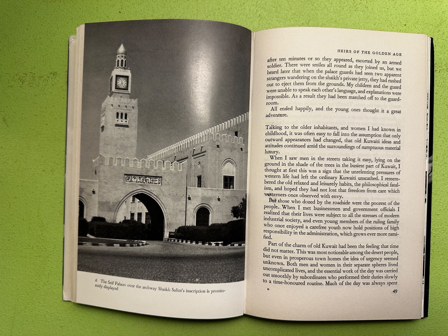 Bücher: Zahra Freeth: A New Look at Kuwait. 1972 – Gebraucht aus Zürich von allp 6