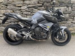 YAMAHA MT-10