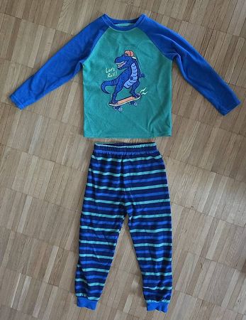 Pyjama Grösse 110-116 (Dinosaurier)