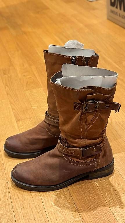 Chaussures femmes: Braune Marco Tozzi Damenstiefel Grösse 39 – D'occasion à Matten b. Interl par atc_p2hb
