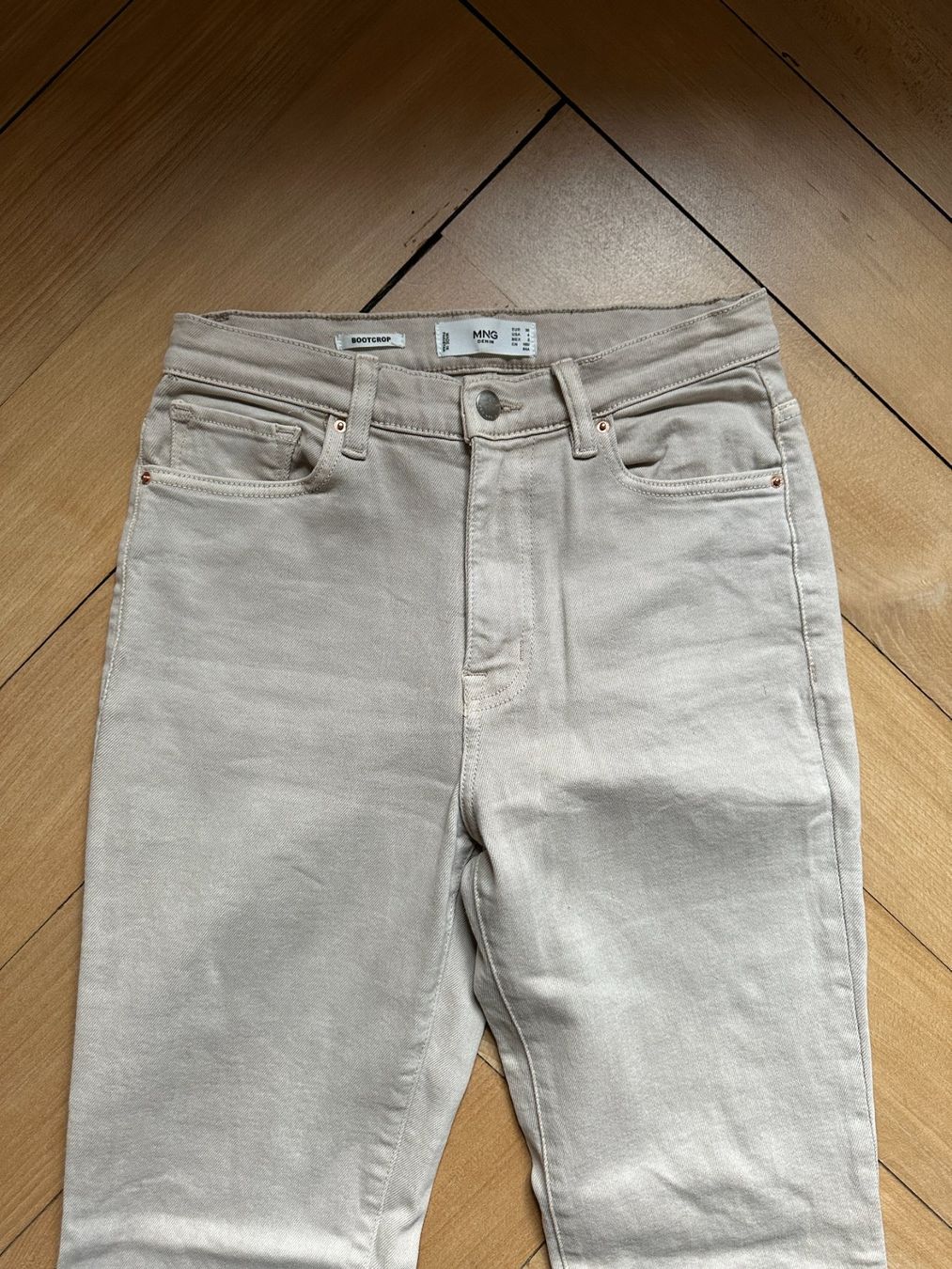 Mango Jeans: MANGO - Bootcrop Jeans beige 36 – Usato da Zürich venduto da Diazaio 1