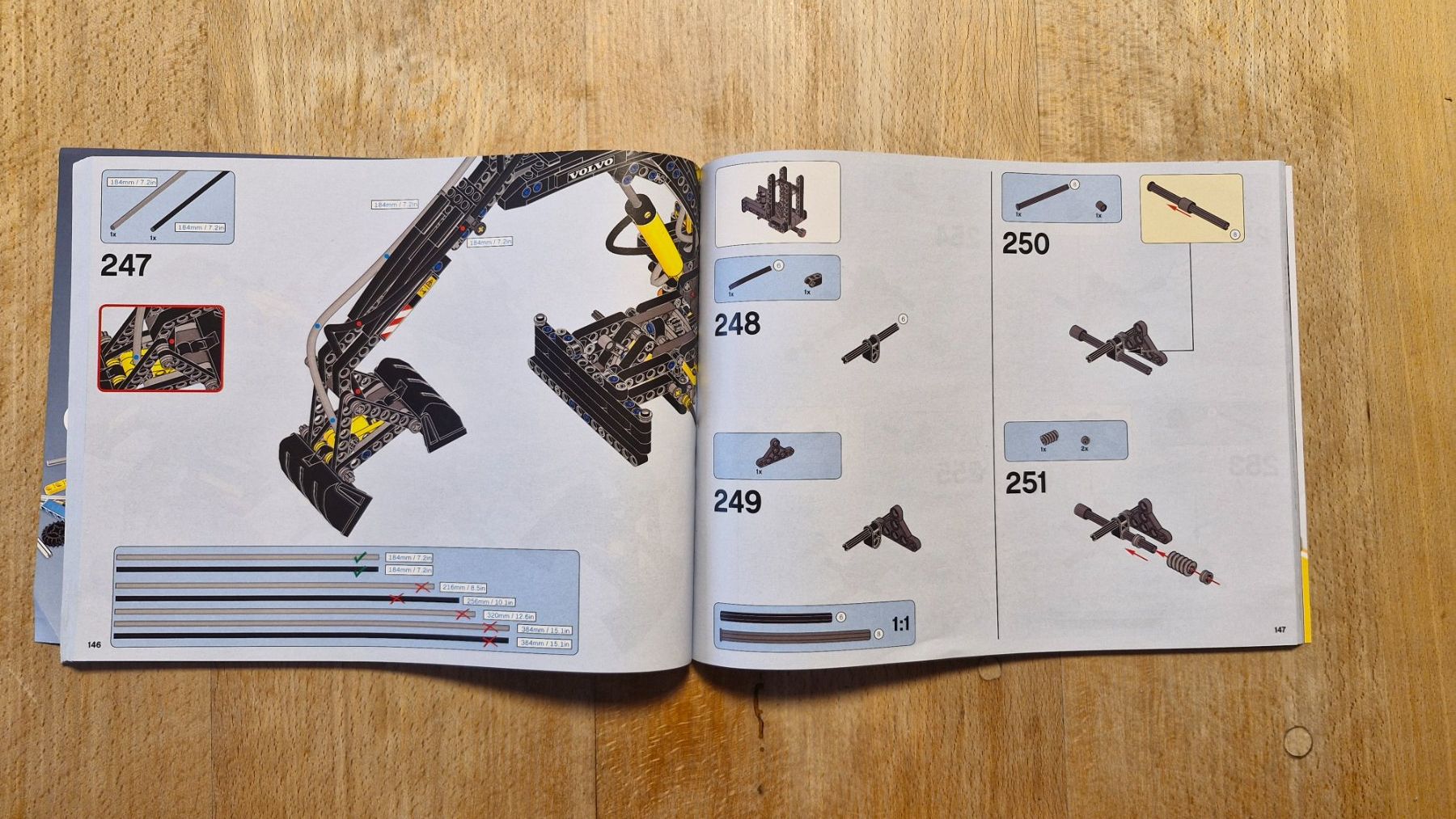 Lego Kit di costruzioni: LEGO Technic 42053 Volvo Anleitung – Usato da Wiesendangen venduto da enbtracked 2