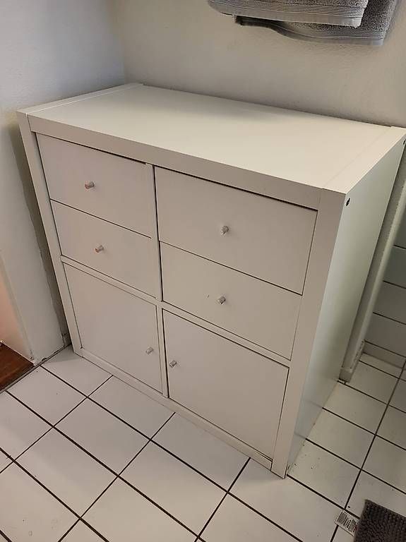 Schränke: Weisser Badschrank zu verkaufen  – Gebraucht aus Winterthur von mae_my8h