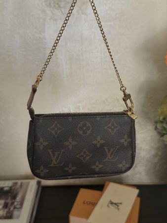 Louis Vuitton Mini Pochette 