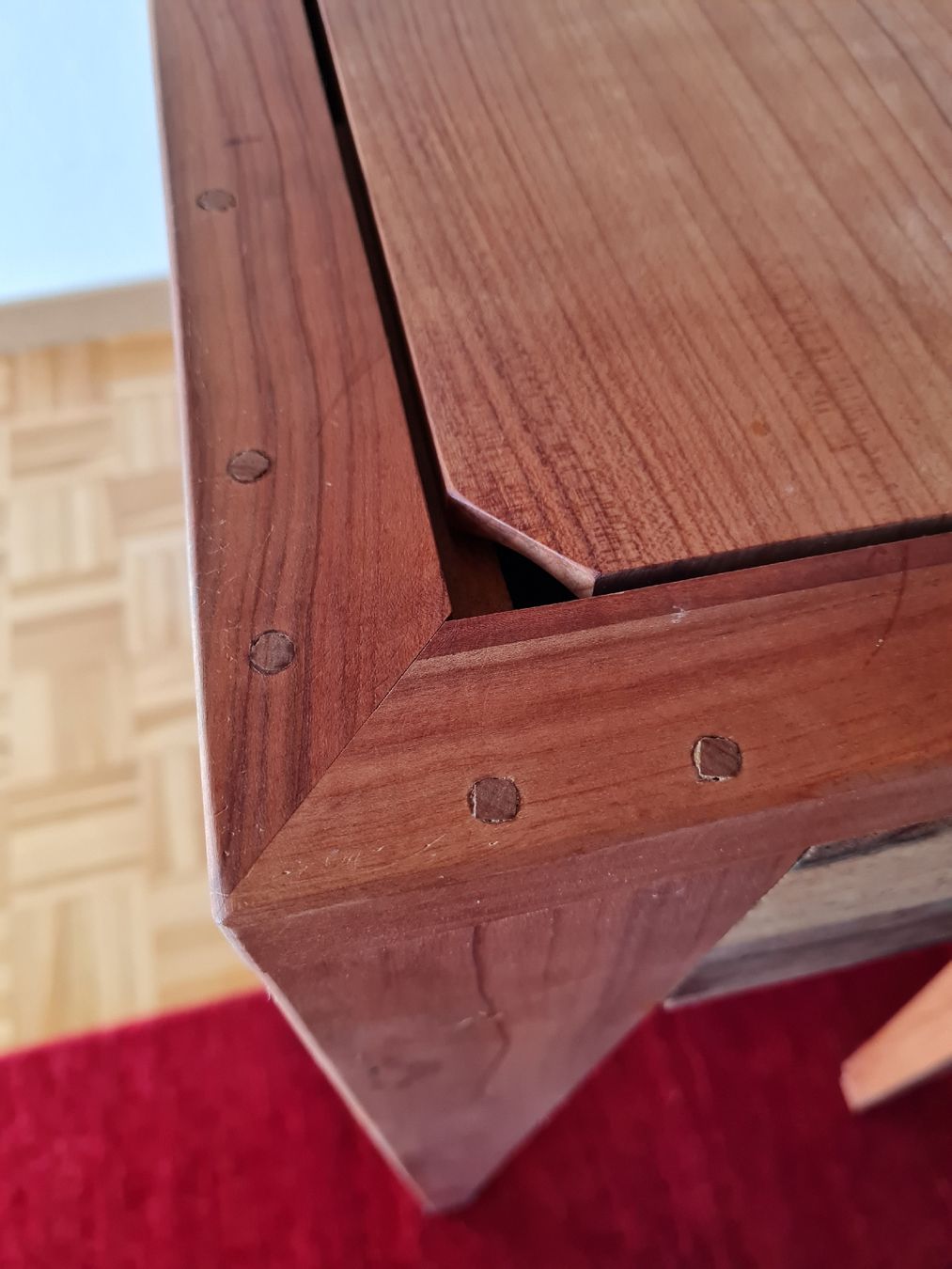 Tische: Beistelltisch mit Klappdeckel – Gebraucht aus Maur von Tashi010 3