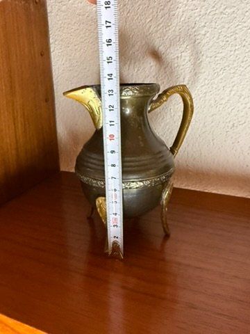 Tutte le decorazioni: Messing-Kännchen auf Füssen – Usato da Zürich venduto da Alberto_zh 2