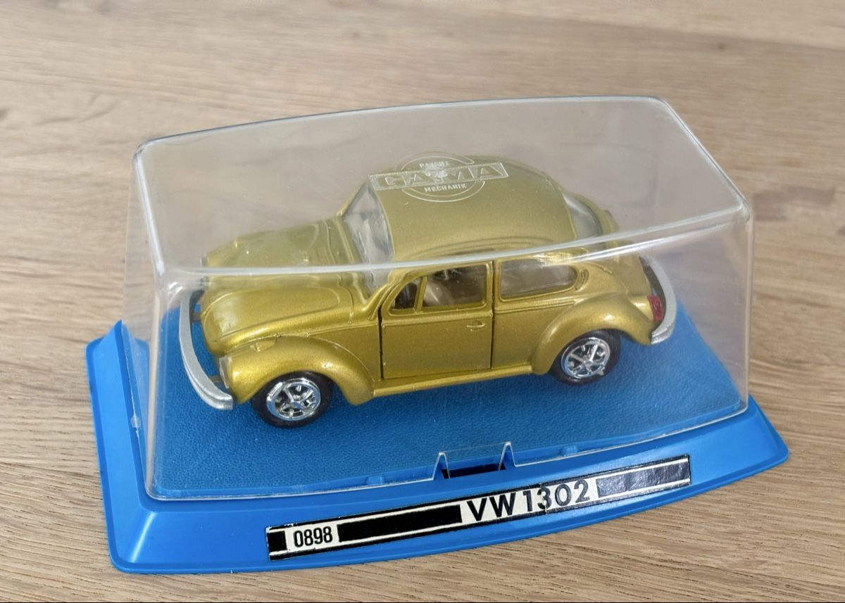 Volkswagen Modellini d'auto: 1 VW Käfer**Gama**1:43** – Usato da Volketswil venduto da Car6 6