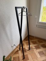 HAY Loop Stand Hall Garderobe Schwarz + 10 HAY Kleiderbügel