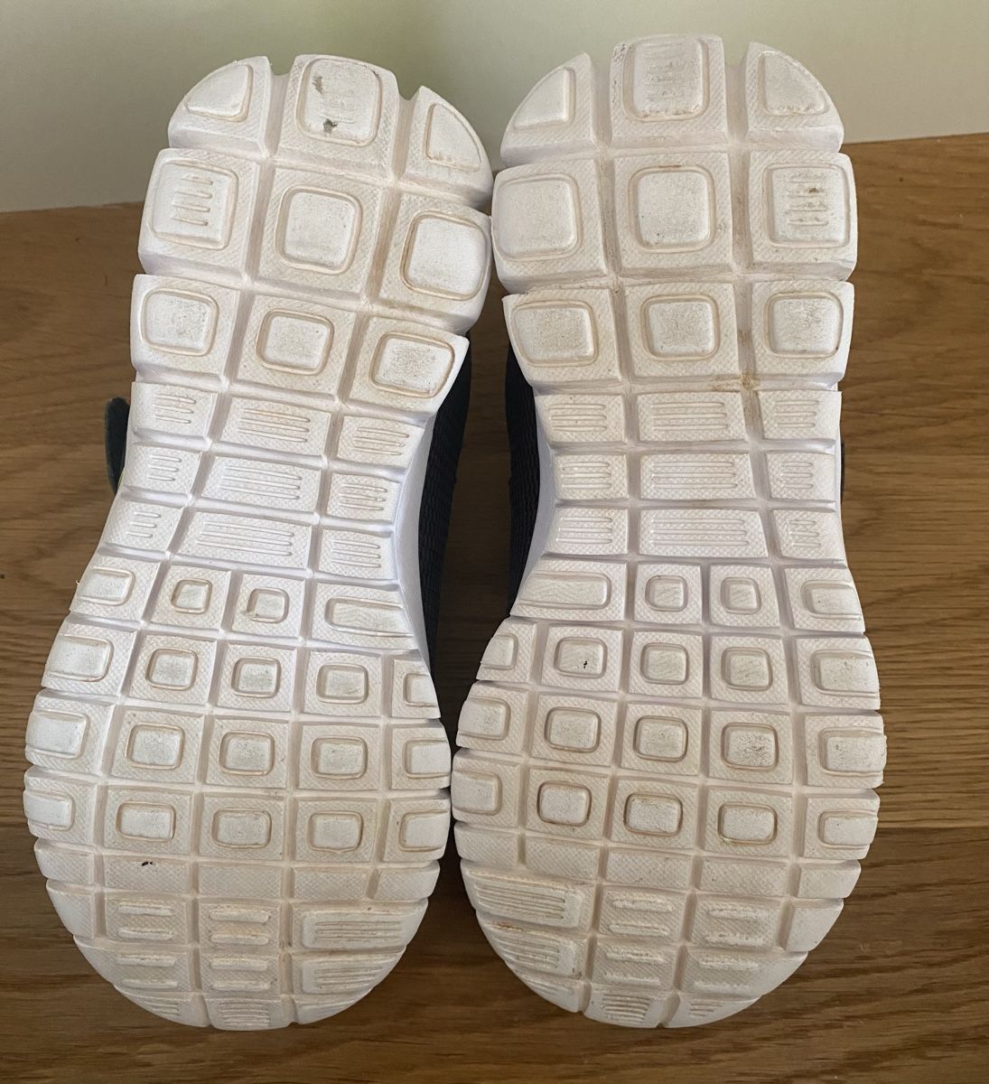 Dosenbach Scarpe per ragazzi: Sneakers - Gr. 29 – Usato da Frenkendorf venduto da around_the_world 4