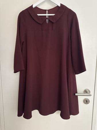 Dress maroon collar detail size 38