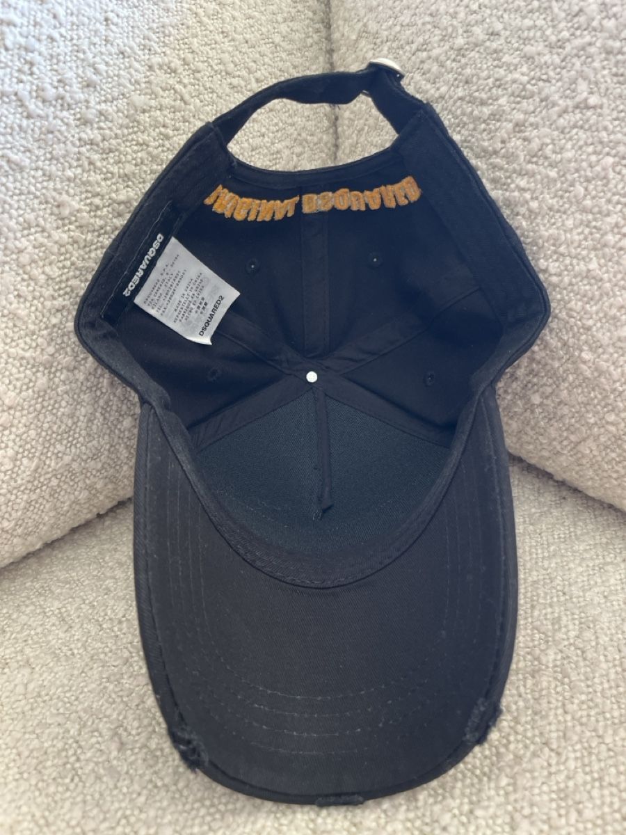 Dsquared2 Sonstige Kleidung & Accessoires: DSQUARED2 Mütze! Fast neu! – Gebraucht aus Uitikon Waldegg von rwalker1 3