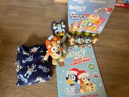 Grand lot Bluey peluches jeu figurines pyjama livre