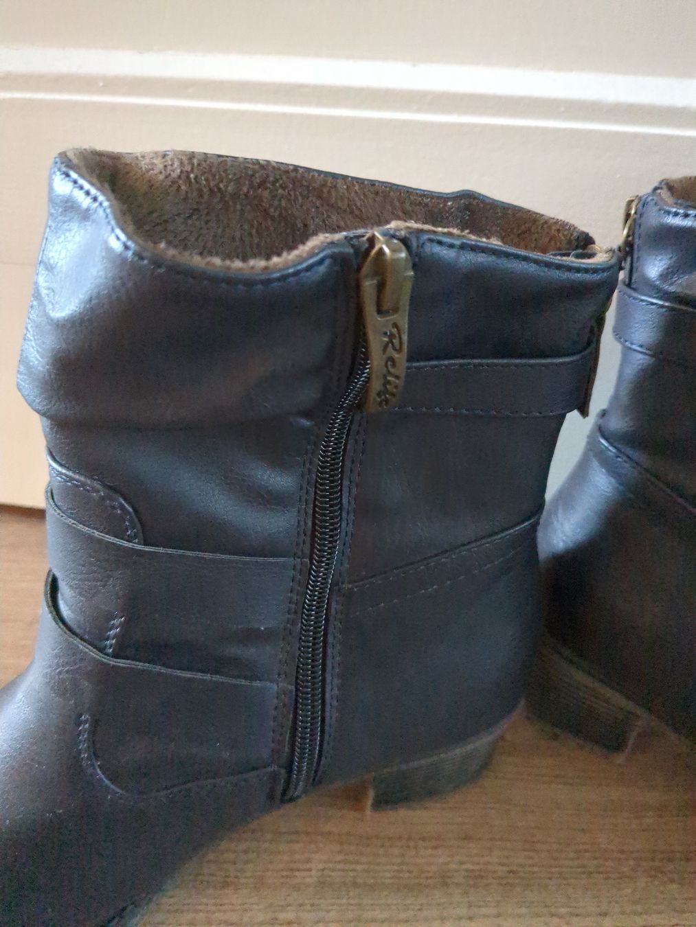 Damenschuhe: Stiefel Grösse 39 – Gebraucht aus St. Gallen von tj19 2