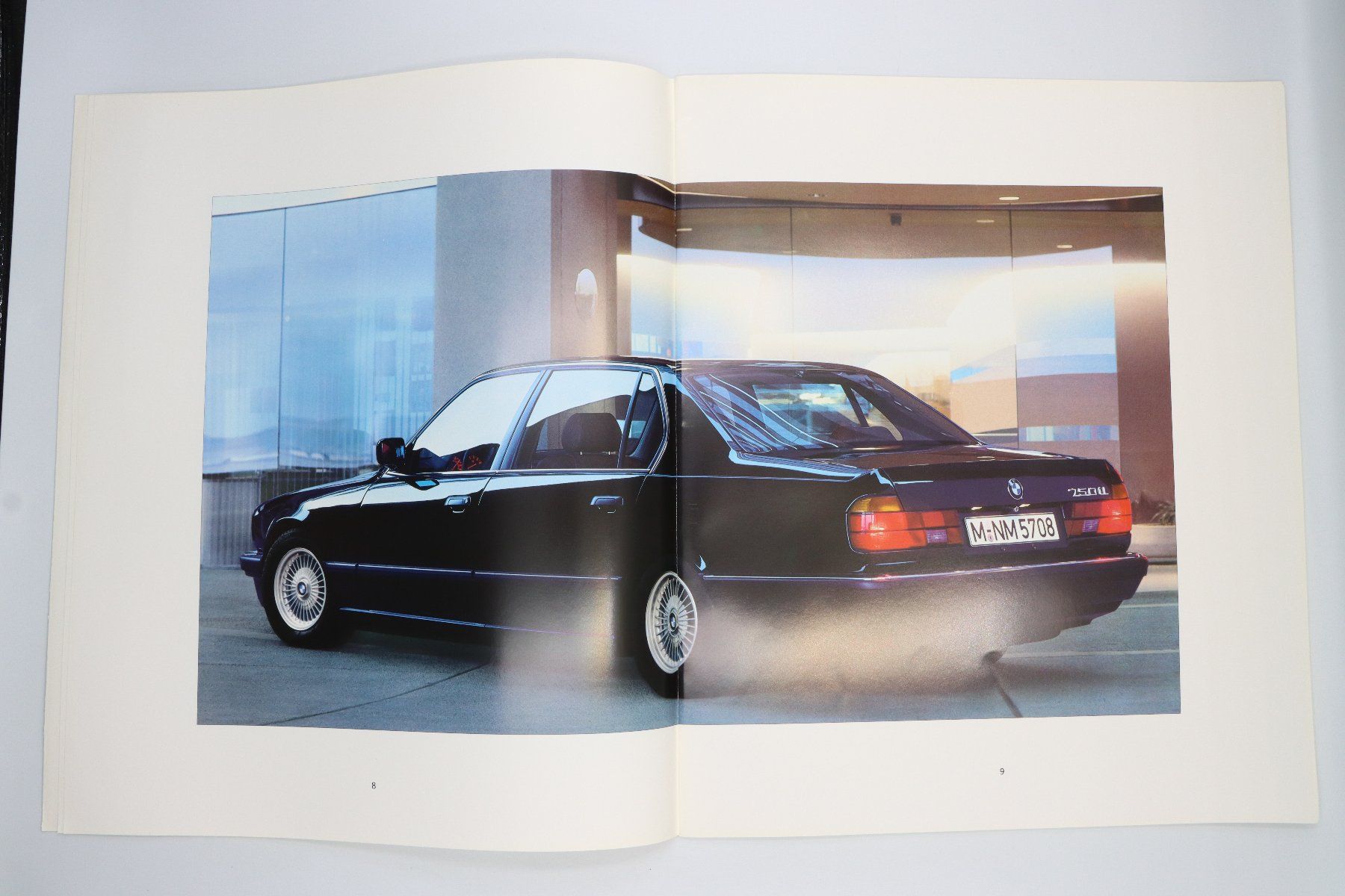 BMW Documenti: BMW 750i / 750iL 1990 Prospekt – Usato da Bühl b.Aarberg venduto da Collectorpassions 3