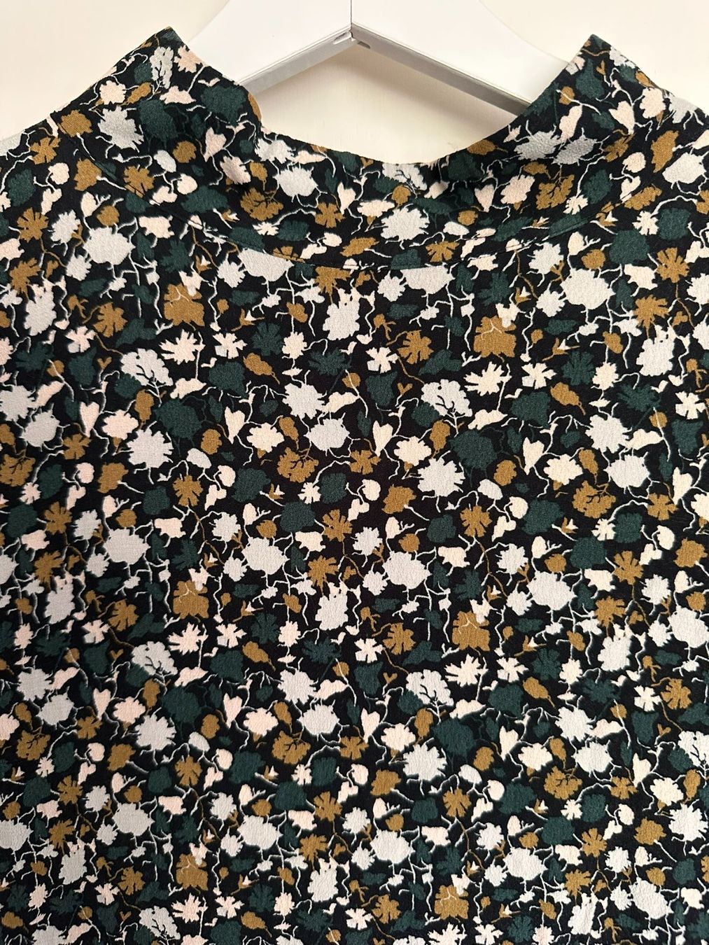 Tom Tailor Vestiti: Gemustertes Herbstkleid mit hohem Kragen – Usato da Oberembrach venduto da Well_Curated 1