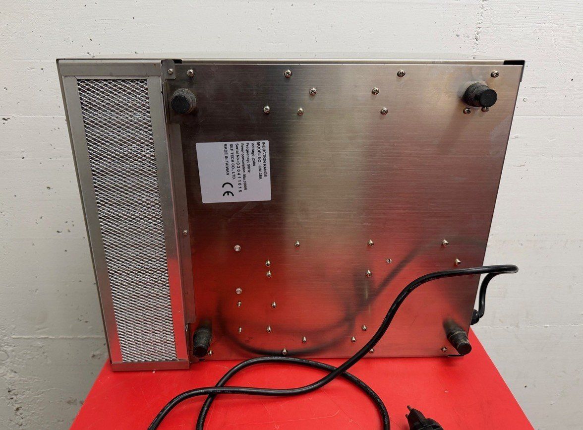 Küchengeräte: Spring Induktions-Wok Tischmodell Typ SPW-35J – Gebraucht aus Suhr von KFK-MA 5