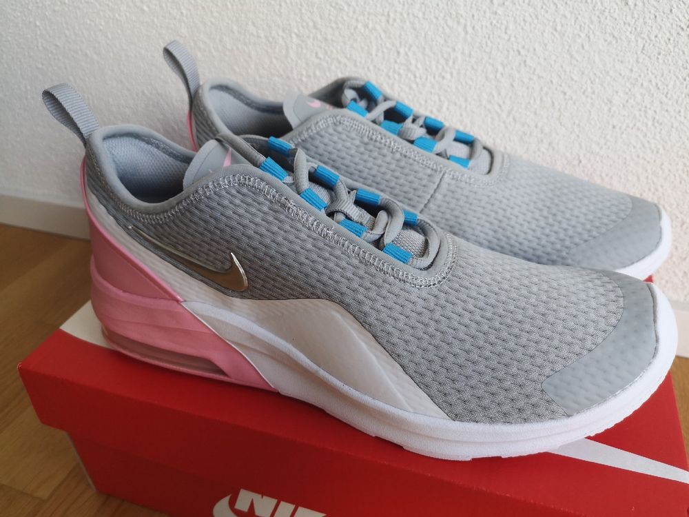 grey nike air max motion grau