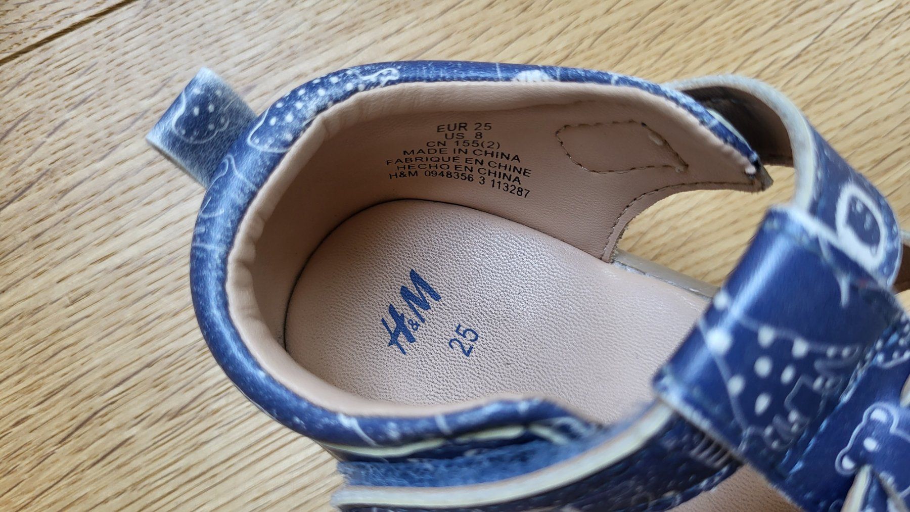 Schuhe für Jungen: Sandalen 3 Paar Grösse 25 – Gebraucht aus Wolfhausen von gab_k6z8 5