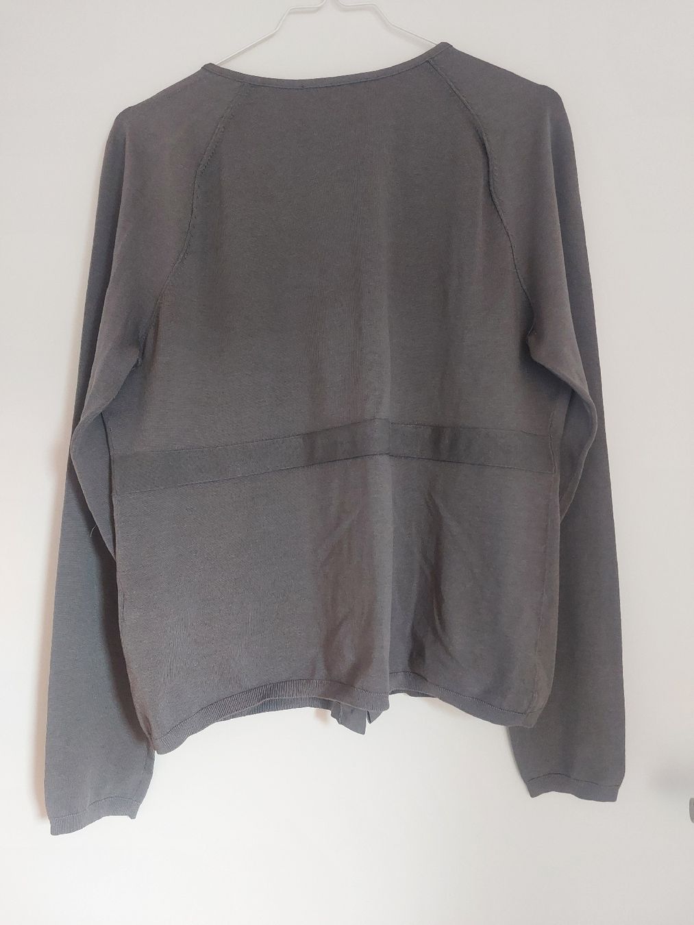 Hugo Boss Jacken: HUgo BOSS Strickjacke grau Gr.L  – Gebraucht aus Münchenstein von luksack 4
