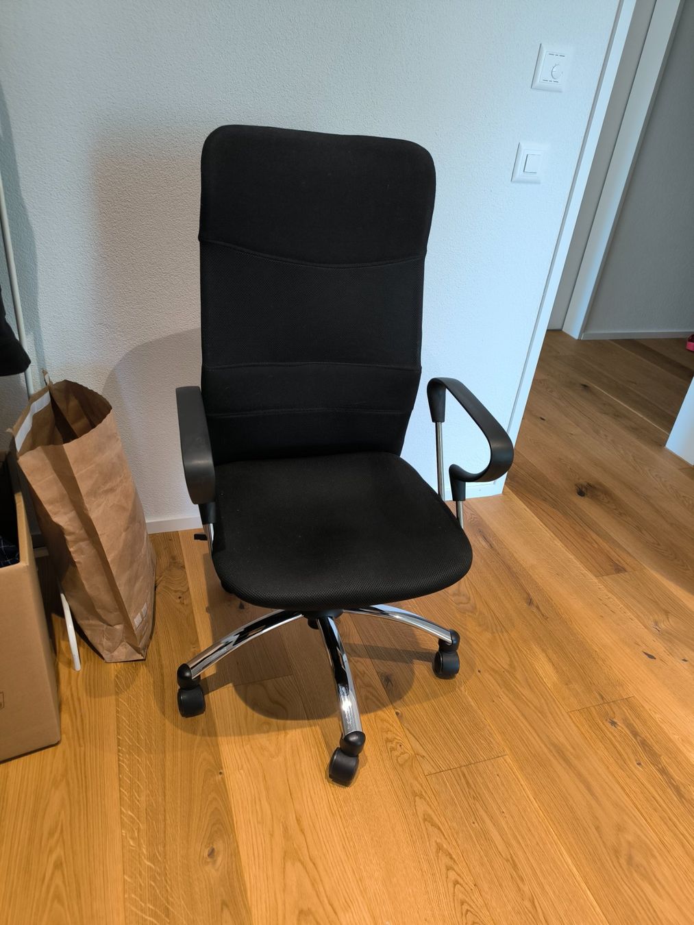 Sedie: Design-Bürostuhl, schwarz – Usato da Oberkirch LU venduto da myroch
