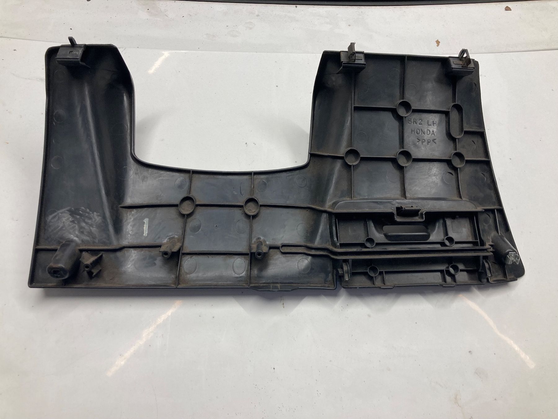 Honda Tutti pezzi di ricambio auto: 93-97 Honda Del Sol Left Under Dash Column Panel Cover Plate – Usato da Camorino venduto da Vasal 1