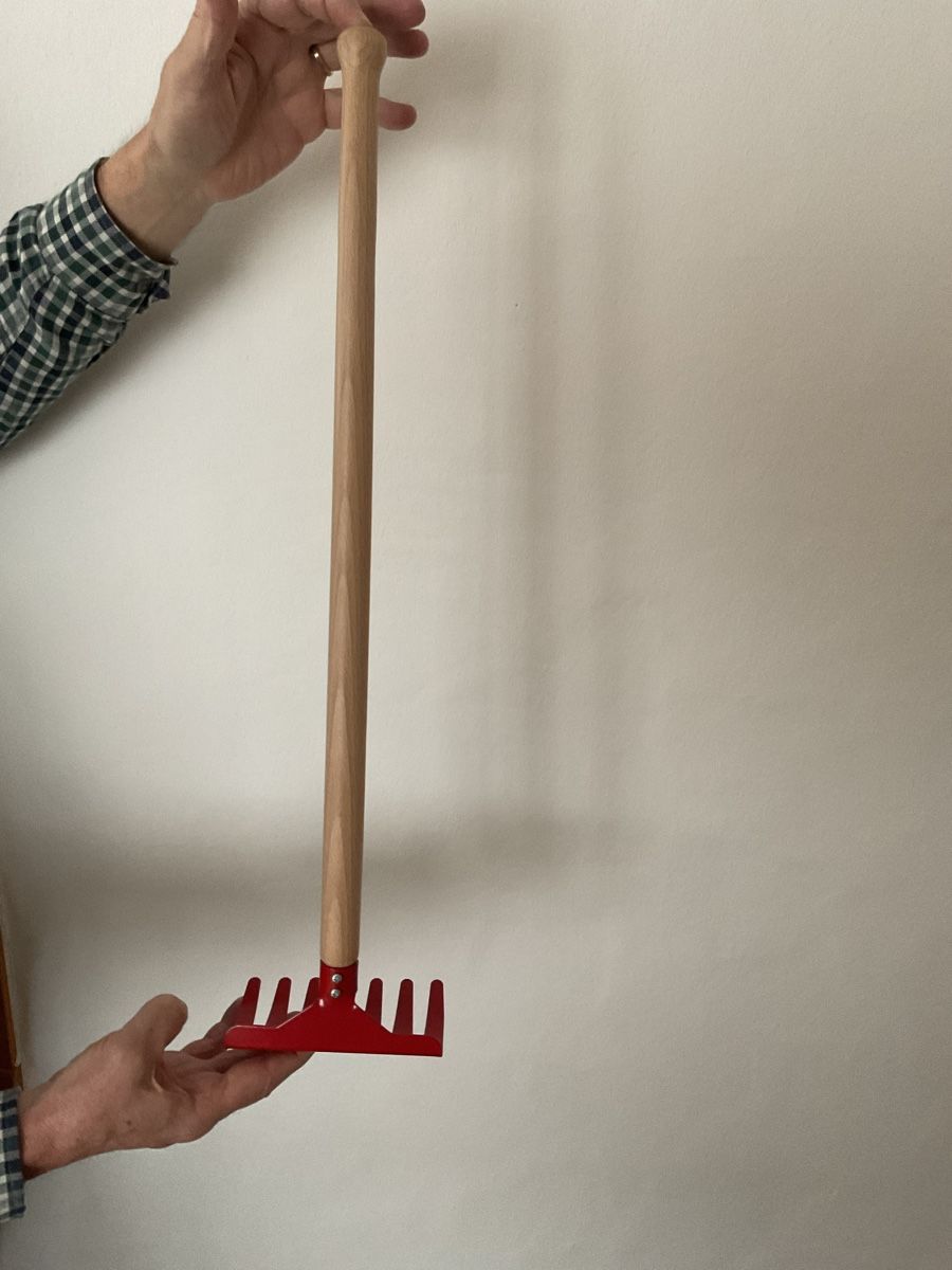Sabbiera per bambini: Kinder Metall, Sand/ Garten Rechen rot – Nuovo (secondo la descrizione) da Wil ZH venduto da RiccardaWegmann 2