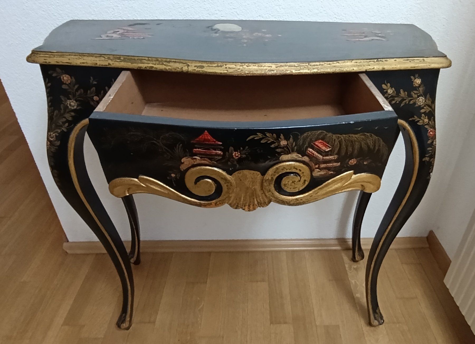 Tavoli: Konsolentisch im Barock Stil – Usato da Opfikon venduto da evilwalks 2