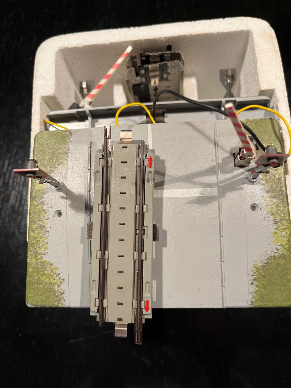 Märklin Modellini di ferrovie: Märklin H0 Bahnübergang mit Halbschranke – Usato da Spiegel b. Bern venduto da Burdicrew 2