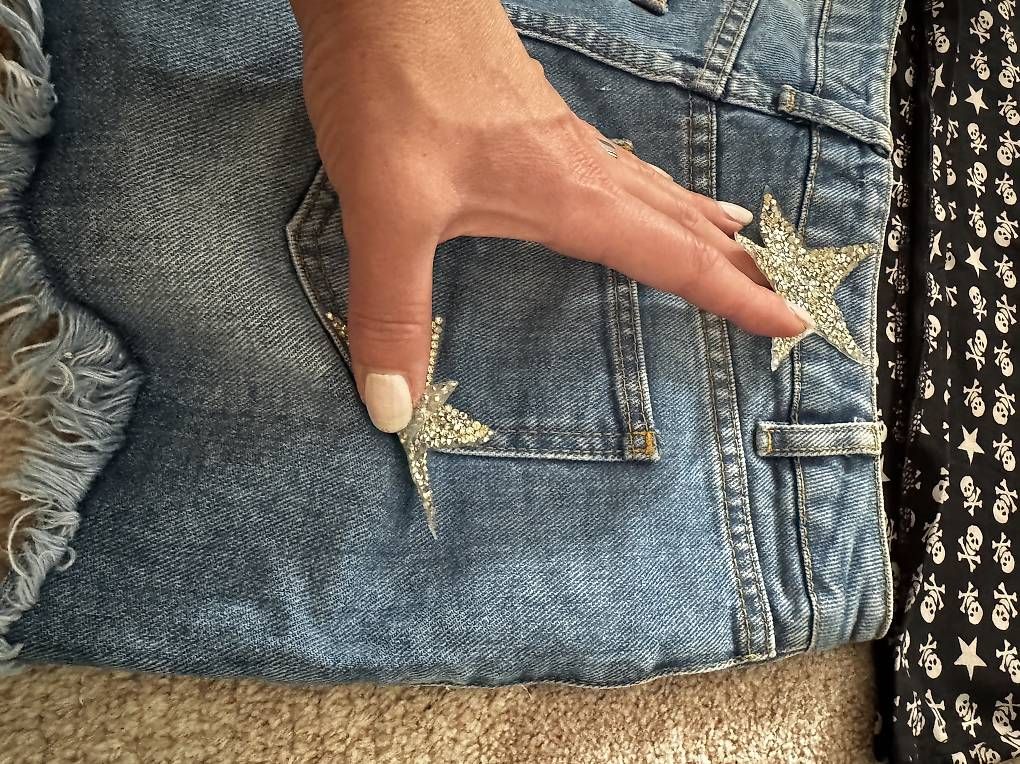 Top: Top S , kurze Jeans S – Usato da Zuerich venduto da Am81 1