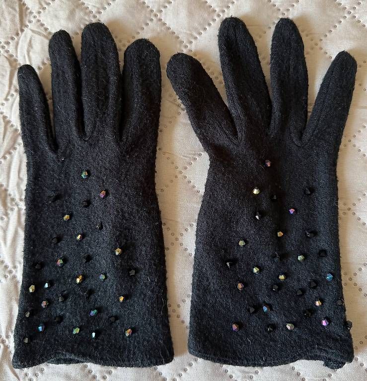 Handschuhe & Handstulpen: Textilhandschuhe mit Glitzersteinen, Grösse S/6 – Gebraucht aus Ehrendingen von ErikaKrisztina