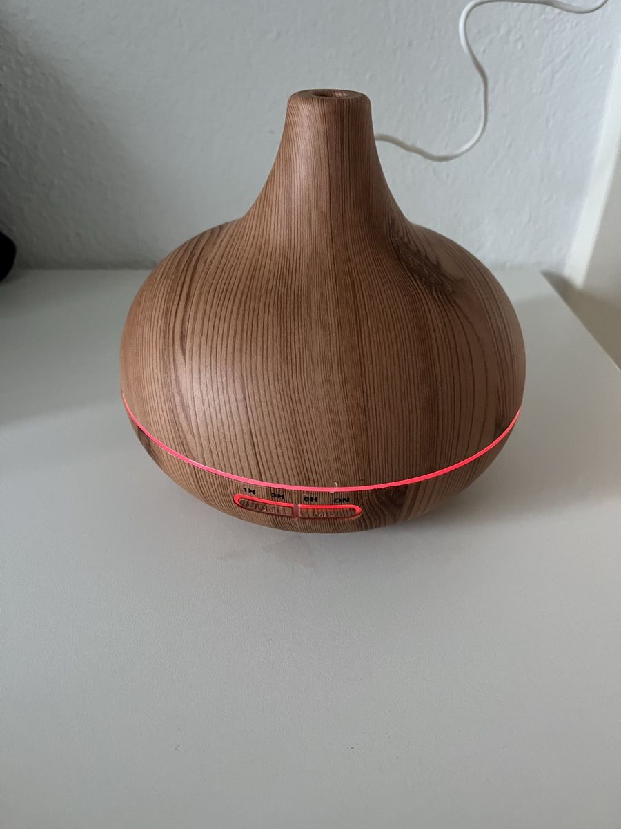 Diffusori di oli essenziali: Aroma Diffuser CHI hellbraun mit Ölen – Nuovo (secondo la descrizione) da Schüpfen venduto da Bella1. 8