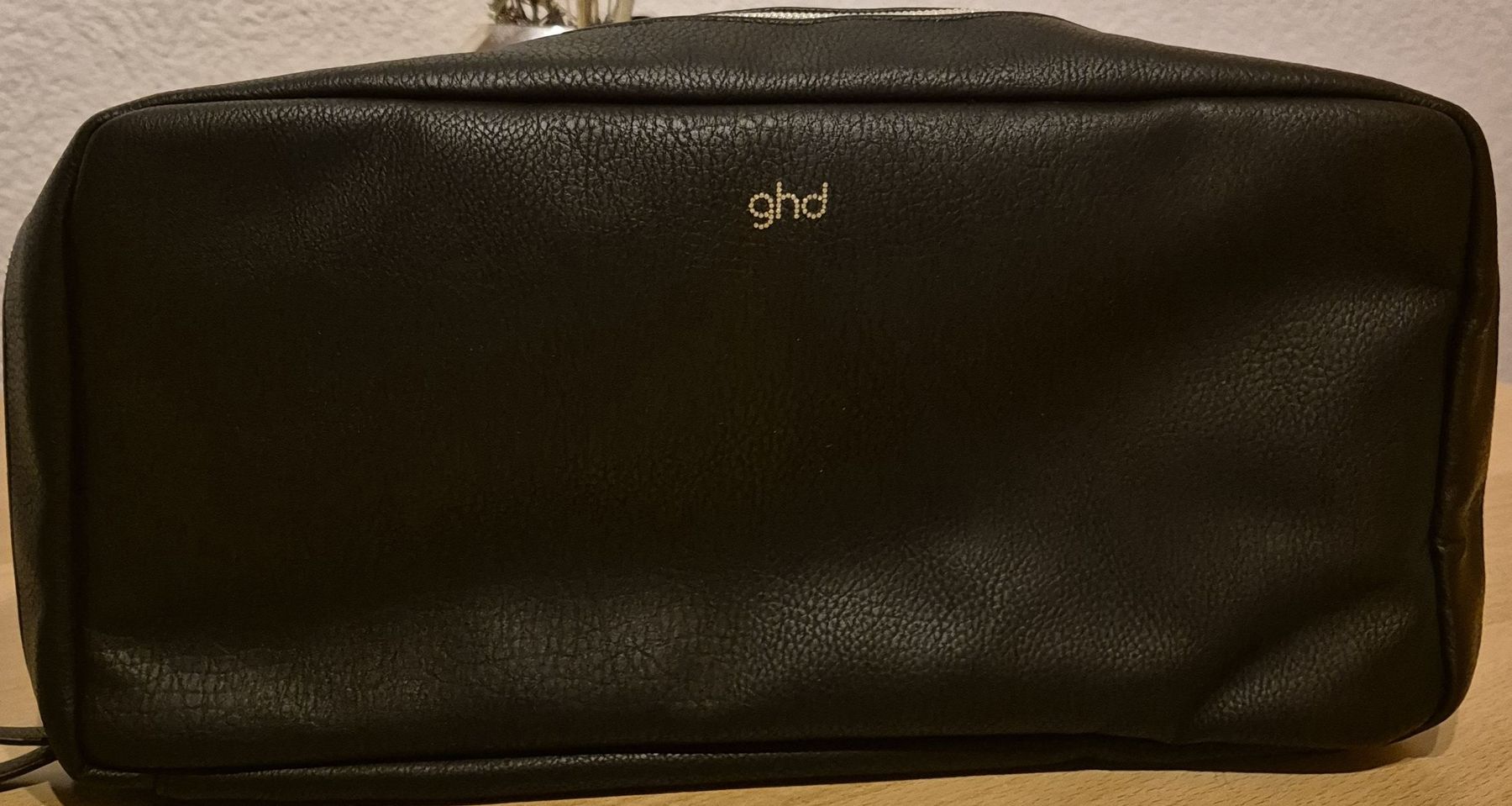 Borse da donna: ghd Aufbewahrungstasche hitzeresistent – Nuovo (secondo la descrizione) da Wengi b. Frutigen venduto da Corinne_22