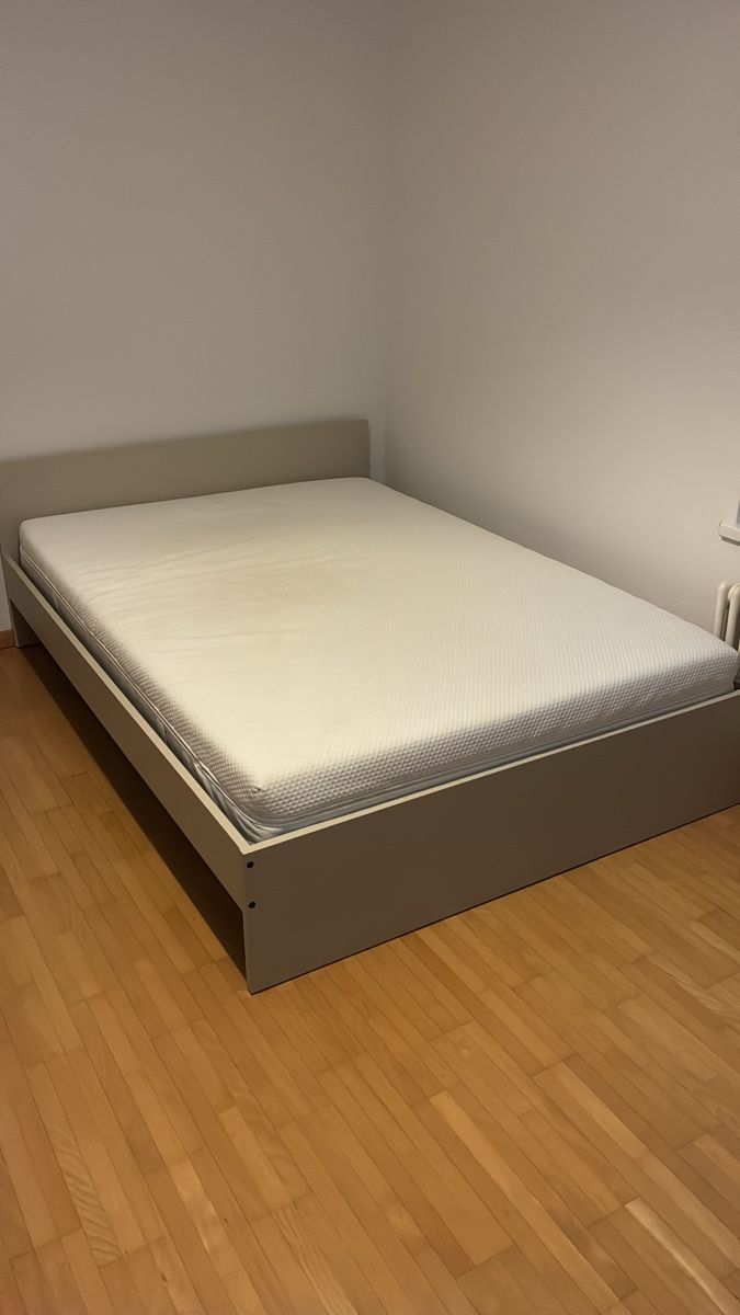 Letti: Bed 140x200 – Usato da Zürich venduto da ldifelice 1