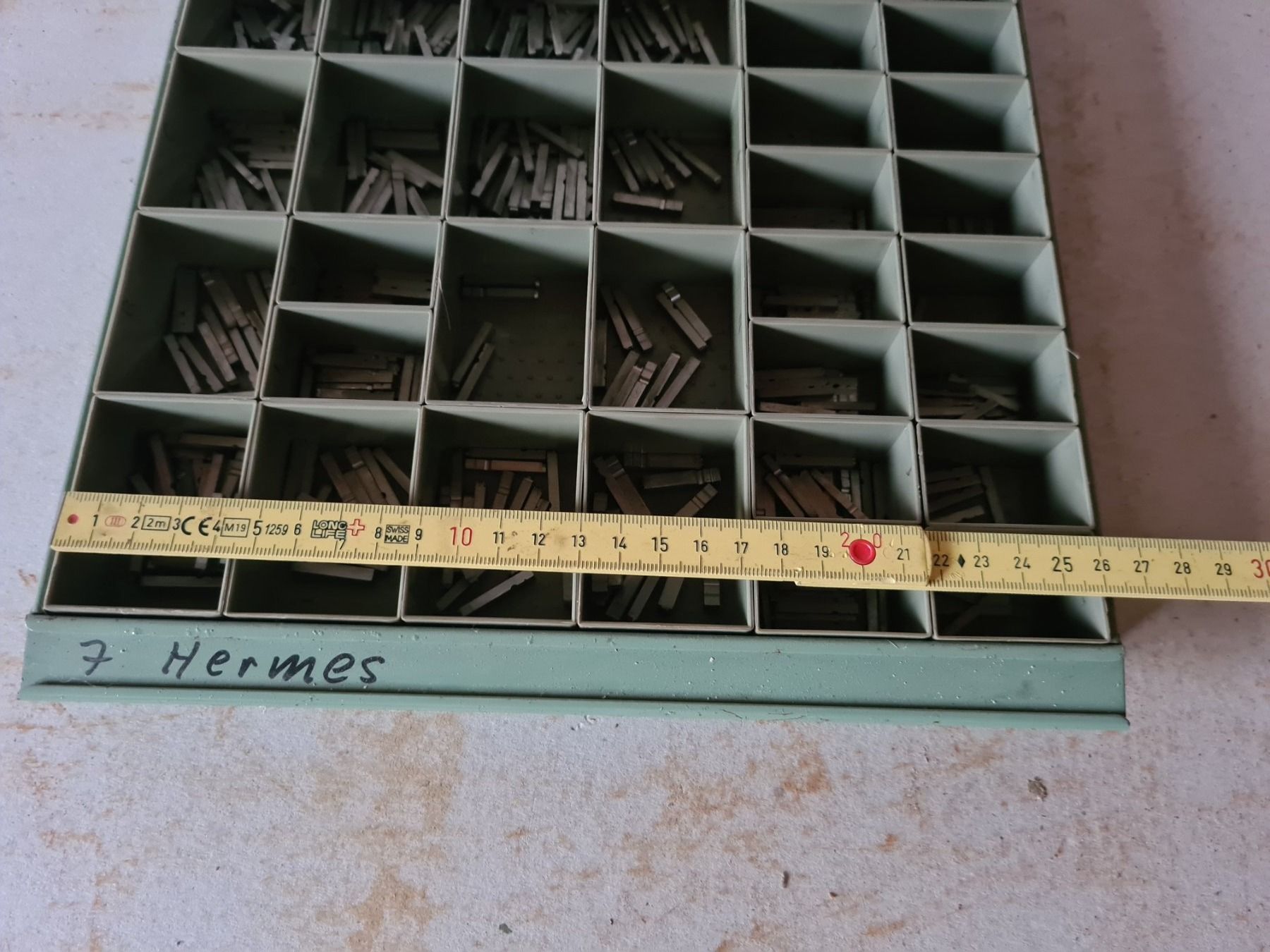 Tutti gli attrezzi: Bleisatz Buchstaben Letterpress Hermes 7 – Usato da Escholzmatt venduto da FuyuIgloo 1