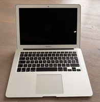 Apple MacBook Air 13“ Silber 1.8 GHz Core i5 128GB SSD 8GRam