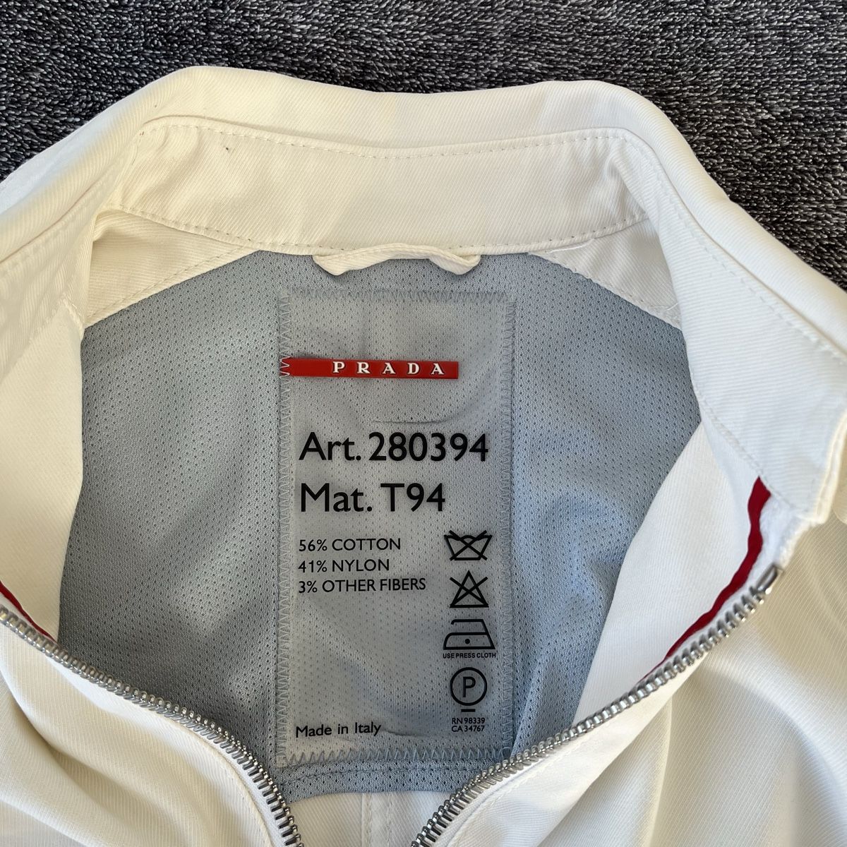 Prada Giacche: Prada Jacke – Usato da Zug venduto da saskia-chiara 3