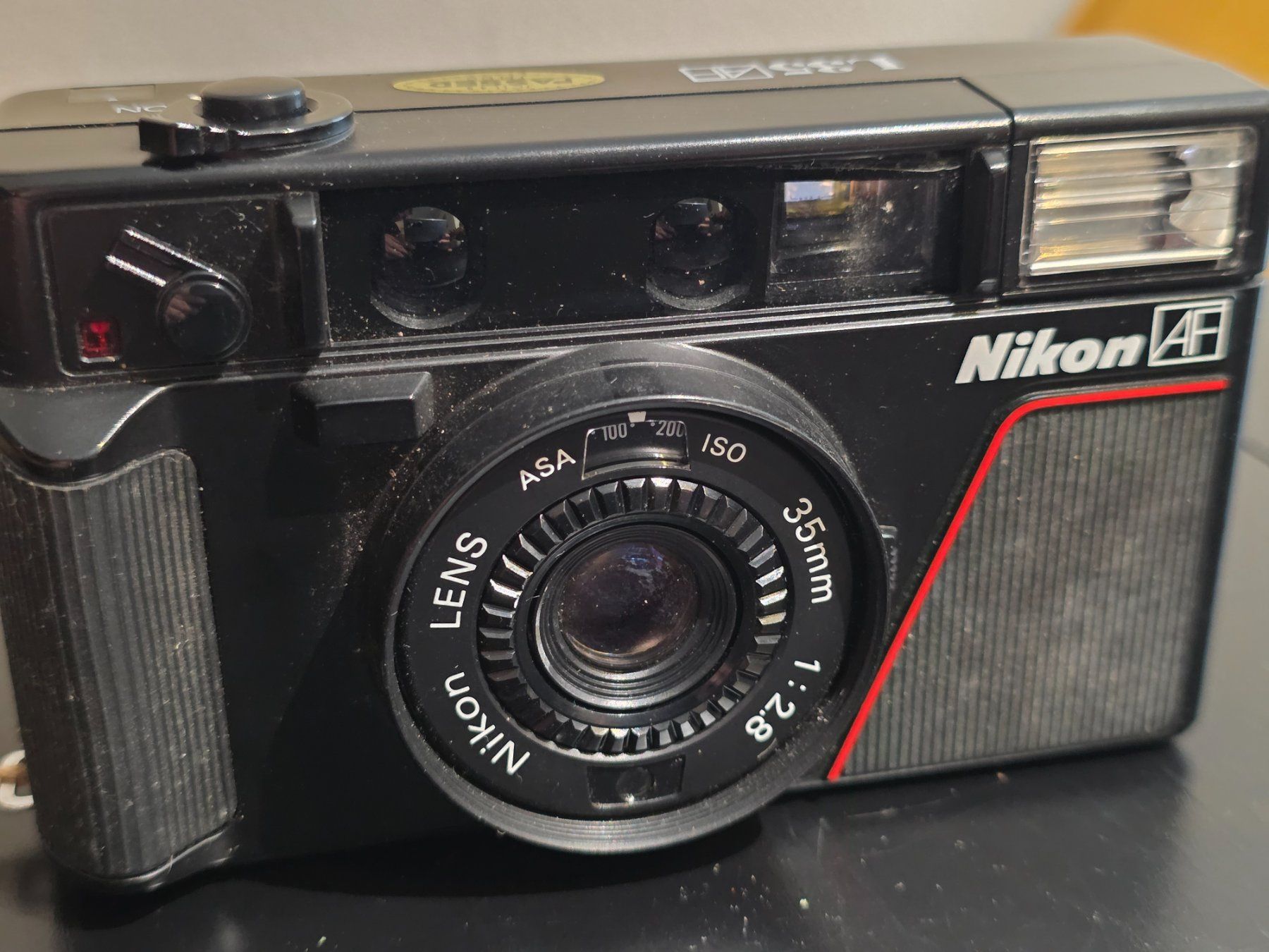 Nikon Kamera: Nikon AF L35 AF Kompaktkamera Kleinbild 35mm – Defekt aus Dietikon von deineSolutions 1