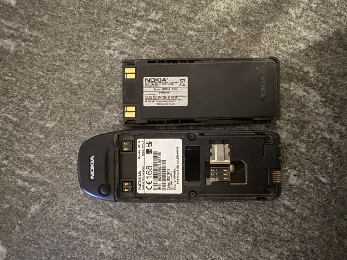 Nokia Handys / Smartphones: Nokia 6310  – Gebraucht aus Untersiggenthal von df152 2