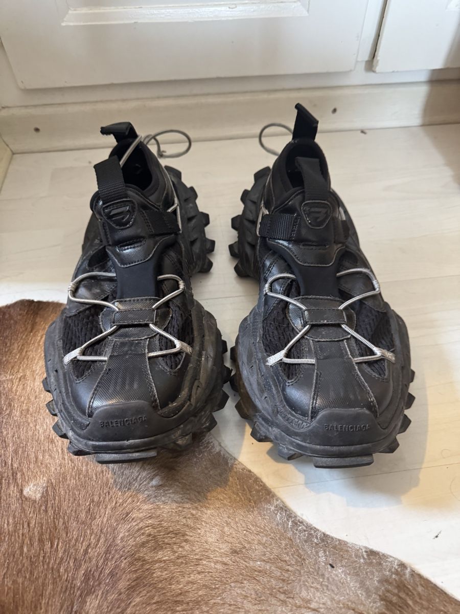 Balenciaga Scarpe da uomo: Balenciaga hiker sneakers size 43 – Usato da Zürich venduto da bybyreza 1