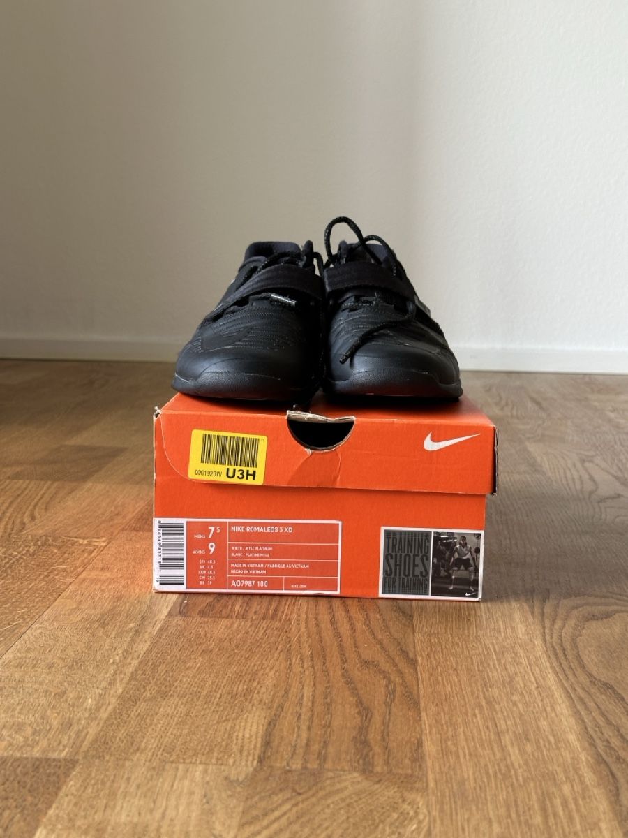 Nike Scarpe da uomo: Nike Olympic Lifting Training Schuhe, Grösse 40.5 – Usato da Basel venduto da FatmaCan52 1