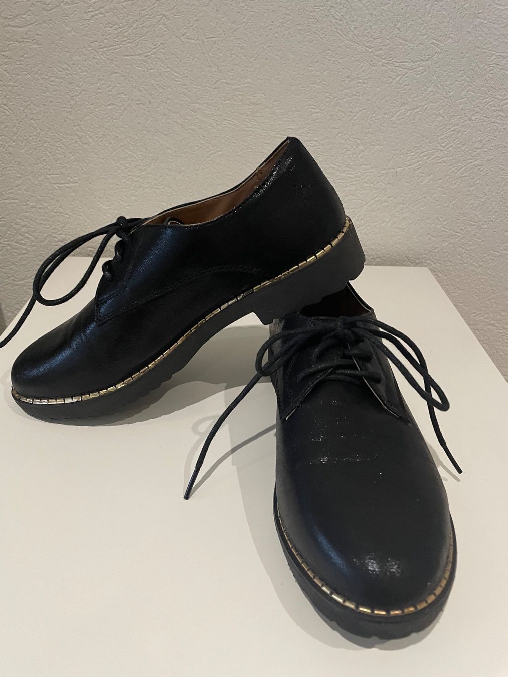 Scarpe da donna: Derbies – Usato da La Chaux-de-Fonds venduto da 19_po