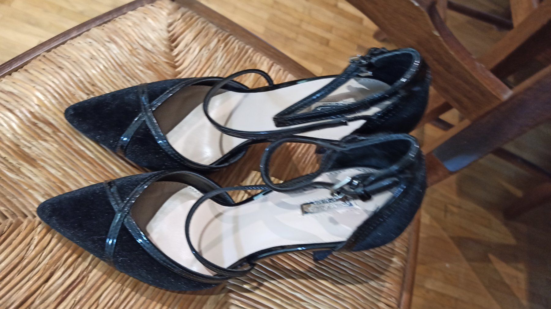 Kurt Geiger Scarpe da donna: Kurt Geiger Carvela Pumps – Nuovo (secondo la descrizione) da Zürich venduto da mikosi
