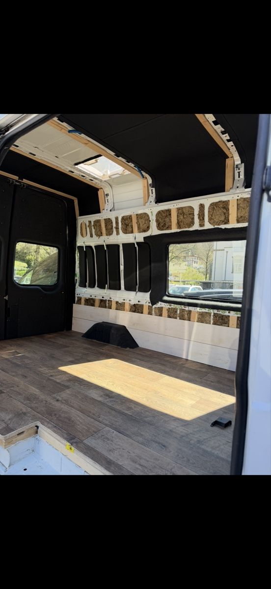 Ford Camping Fahrzeuge: Ford Transit Camper – Gebraucht aus Balsthal von ramr8 8