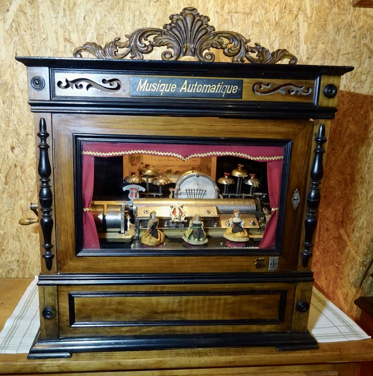 Figurines et statues jouets boîtes en d'origine (scellé