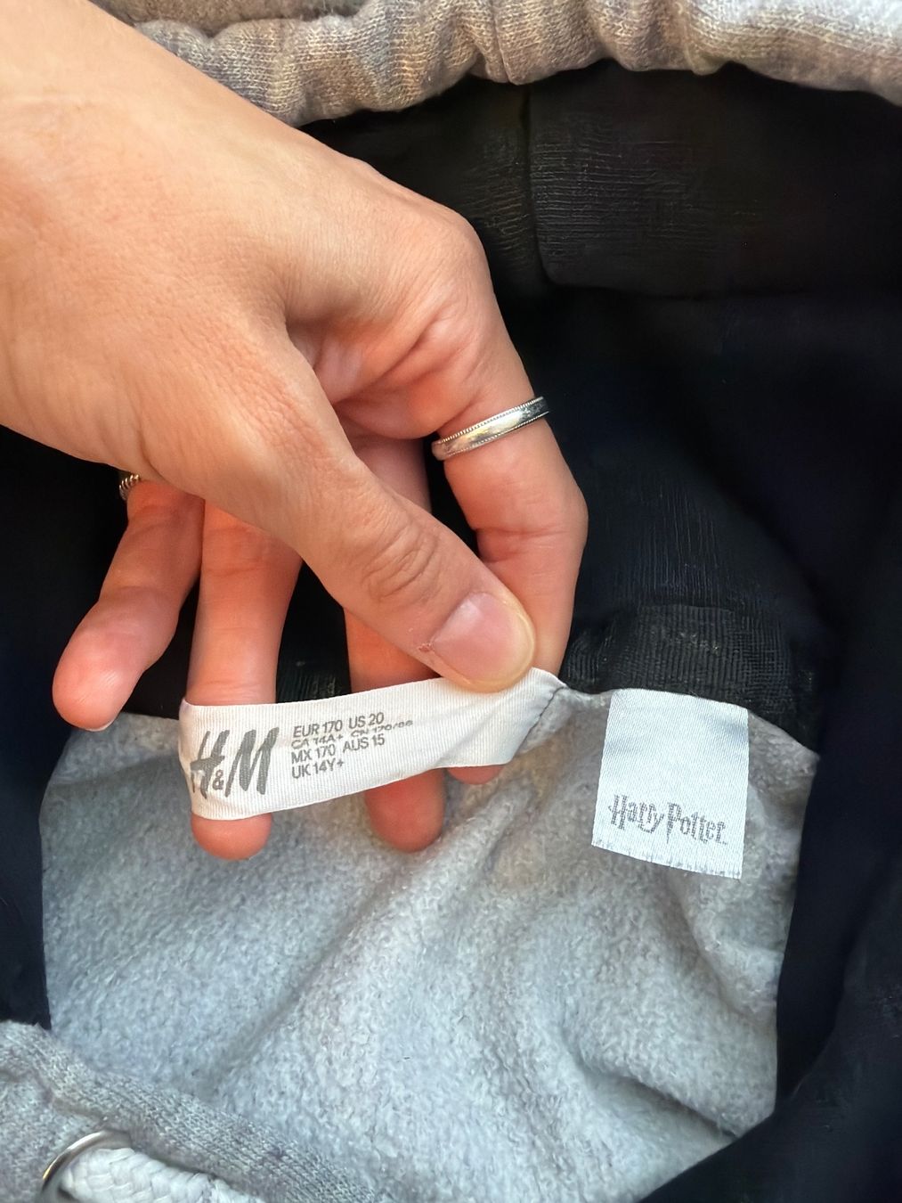 H&M Maglioni & Felpe: Harry Potter Pullover - Hogwarts - Grösse 170 – Usato da Brunnen venduto da Moona22 3