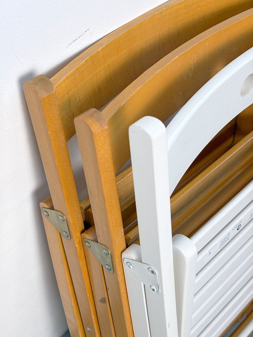 Chaises: 12 Klappstühle Holz – D'occasion à Liebefeld par Orvin2534 5