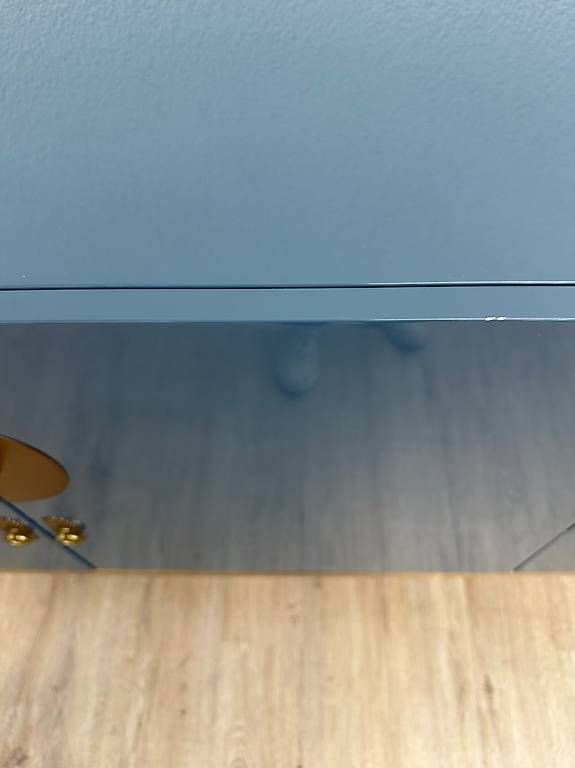 Cassettiere: Hochglanz Sideboard in Blau mit Goldgestell – Usato da Obernau venduto da Arche_Noah_Brocki 7