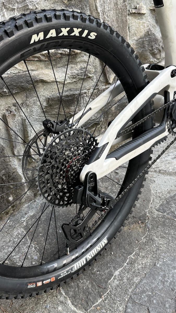 Velos: BOLD Unplugged Ultimate M – Neu (gemäss Beschreibung) aus Troistorrents von mor_p5rv 2