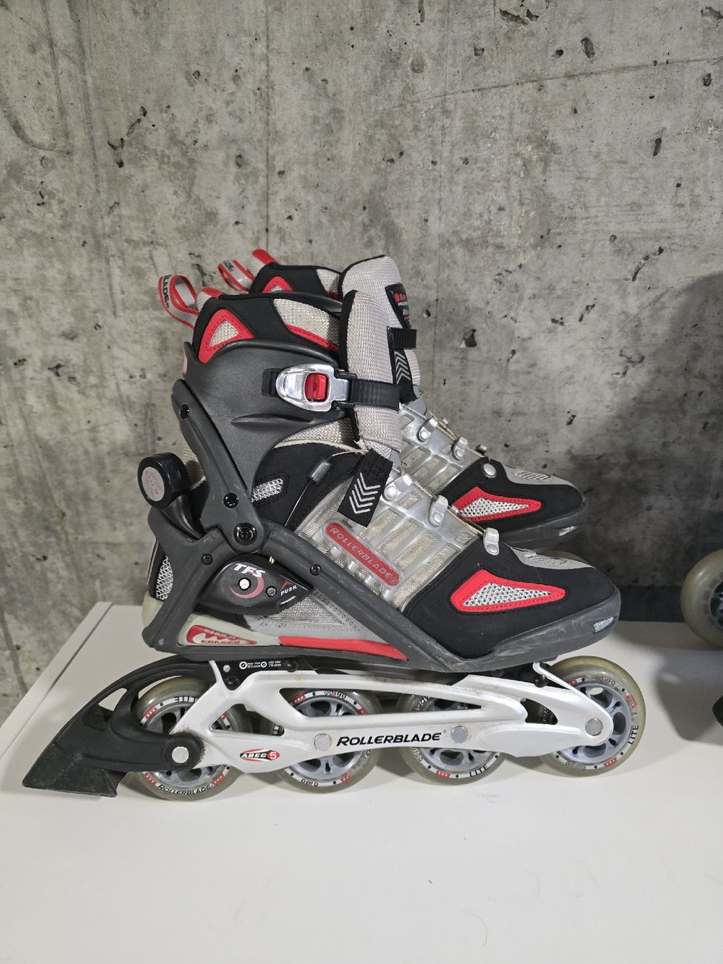 Inline-Skating & Rollschuhe: Rollerblade Inlineskates Aero RS Grösse 42.5  – Gebraucht aus Flamatt von Tyrael01